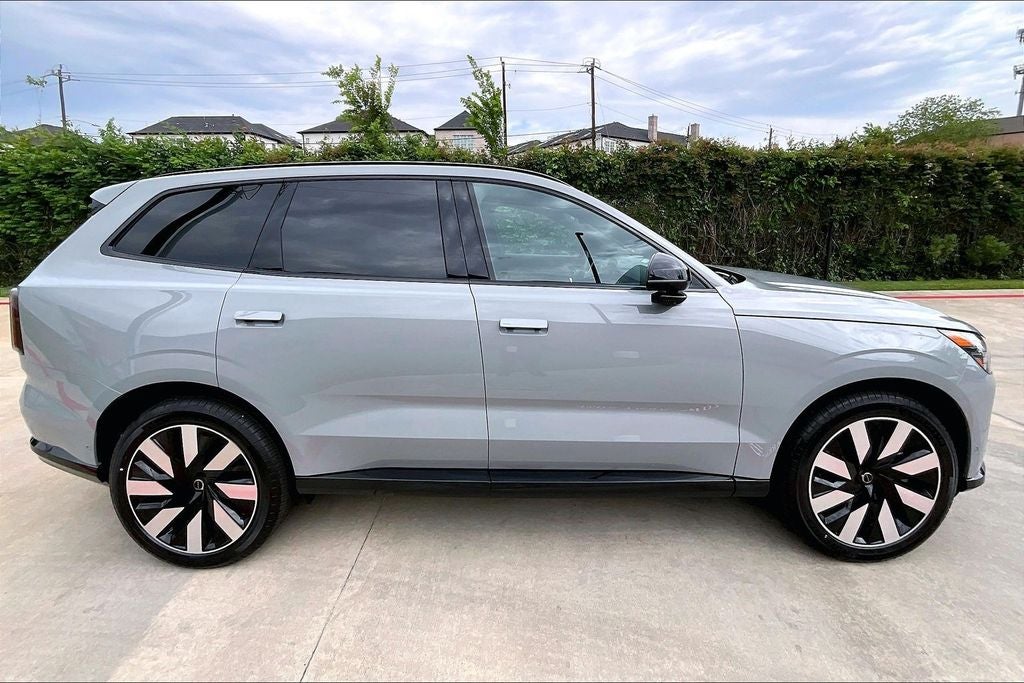 2026 Volvo EX90 Plus