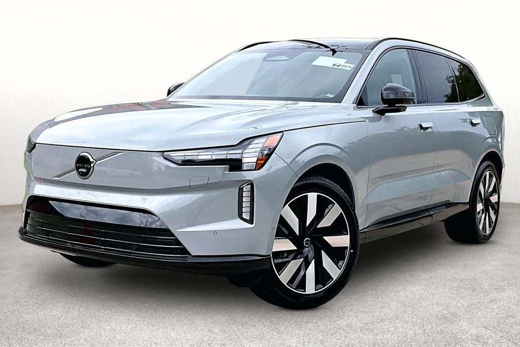 2026 Volvo EX90 Plus