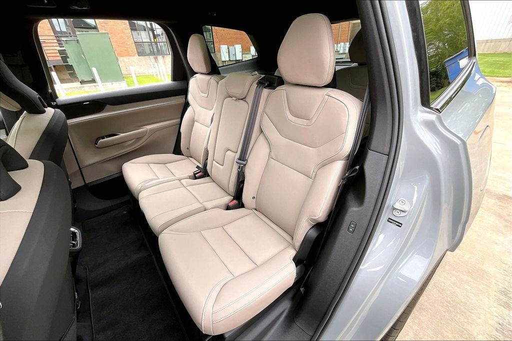 2026 Volvo EX90 Plus