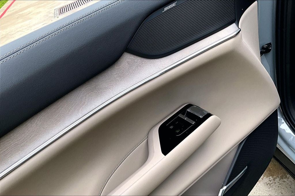 2026 Volvo EX90 Plus