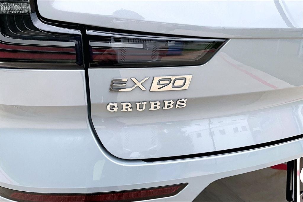 2026 Volvo EX90 Plus