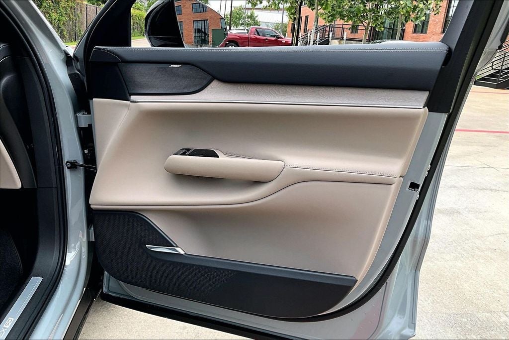 2026 Volvo EX90 Plus