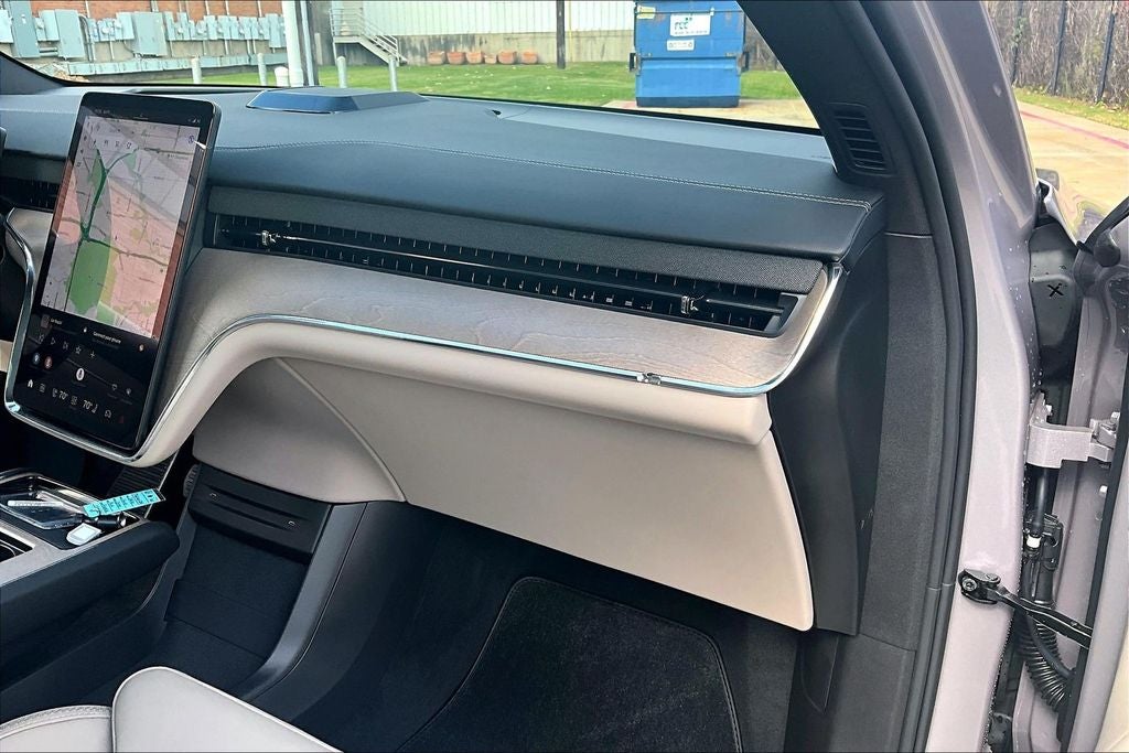 2026 Volvo EX90 Plus