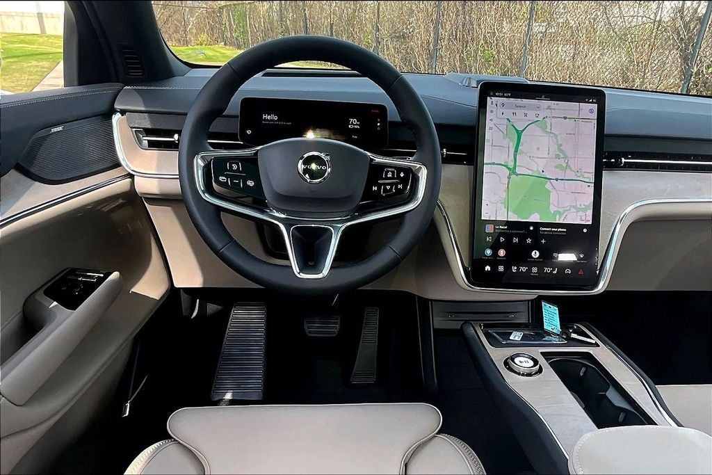 2026 Volvo EX90 Plus