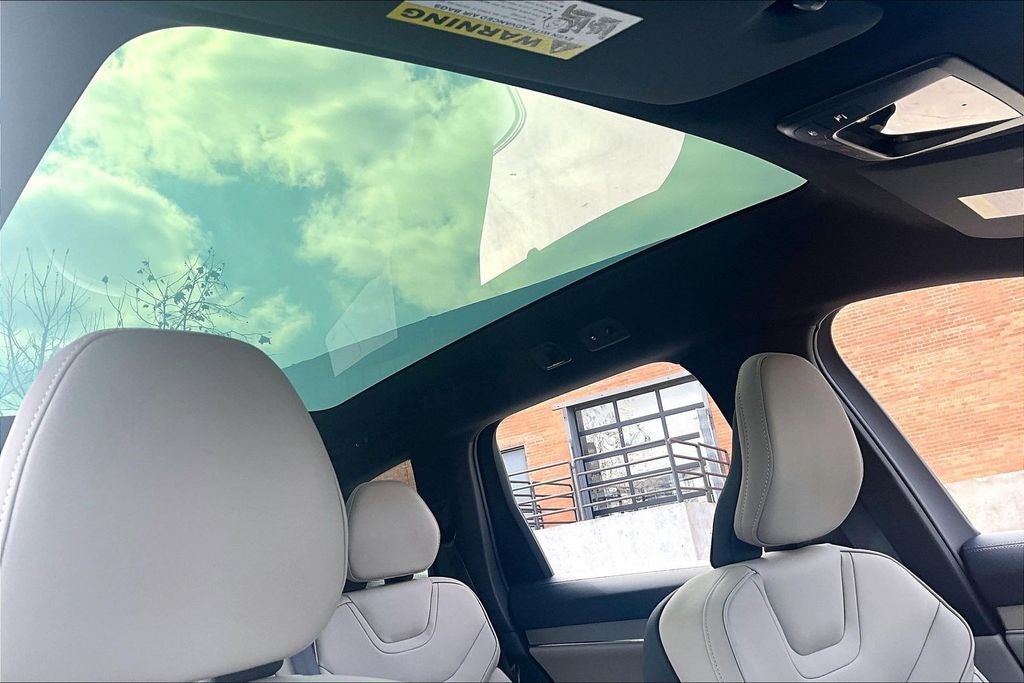 2026 Volvo EX90 Plus