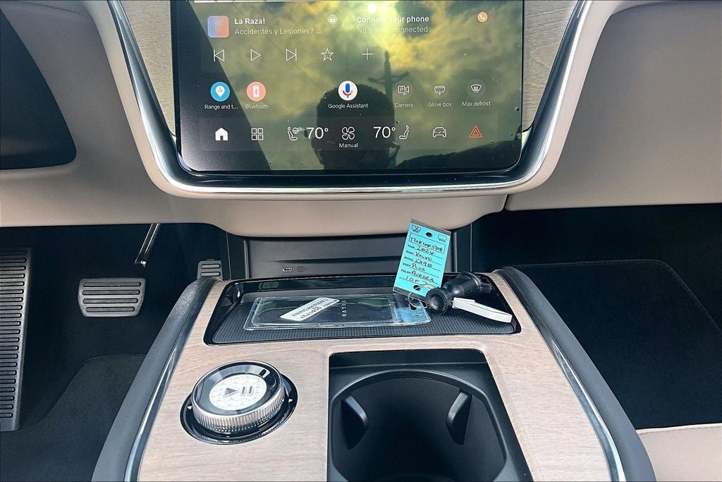 2026 Volvo EX90 Plus