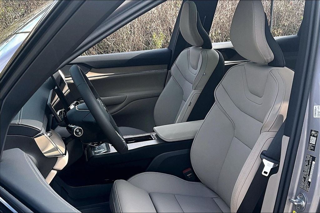 2026 Volvo EX90 Plus