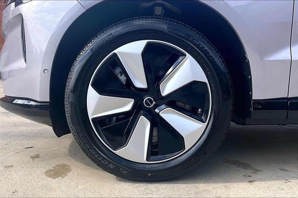 2026 Volvo EX90 Plus