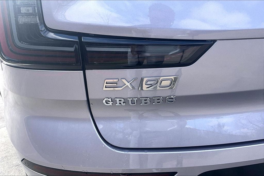 2026 Volvo EX90 Plus