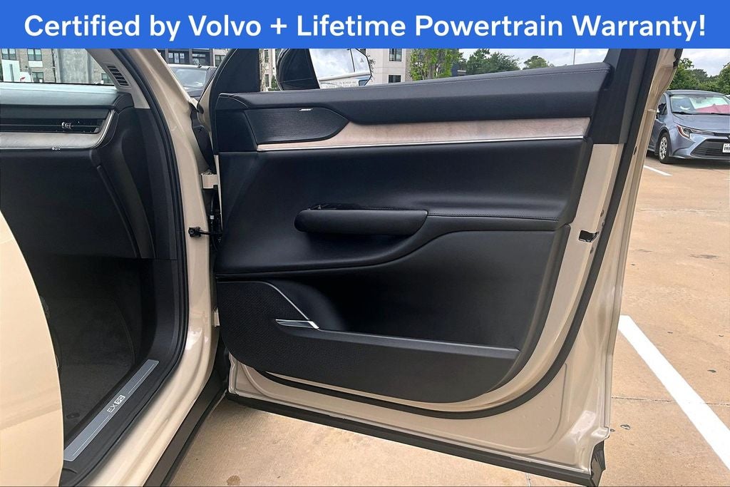 2025 Volvo EX90 Twin Motor Performance Plus 7-Seater