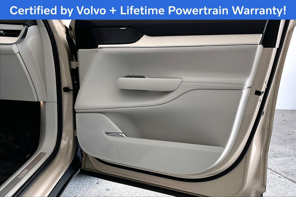 2025 Volvo EX90 Twin Motor Plus 6-Seater
