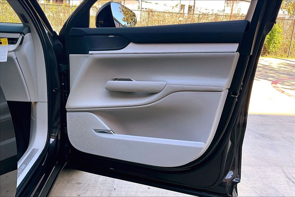 2025 Volvo EX90 Twin Motor Plus 7-Seater