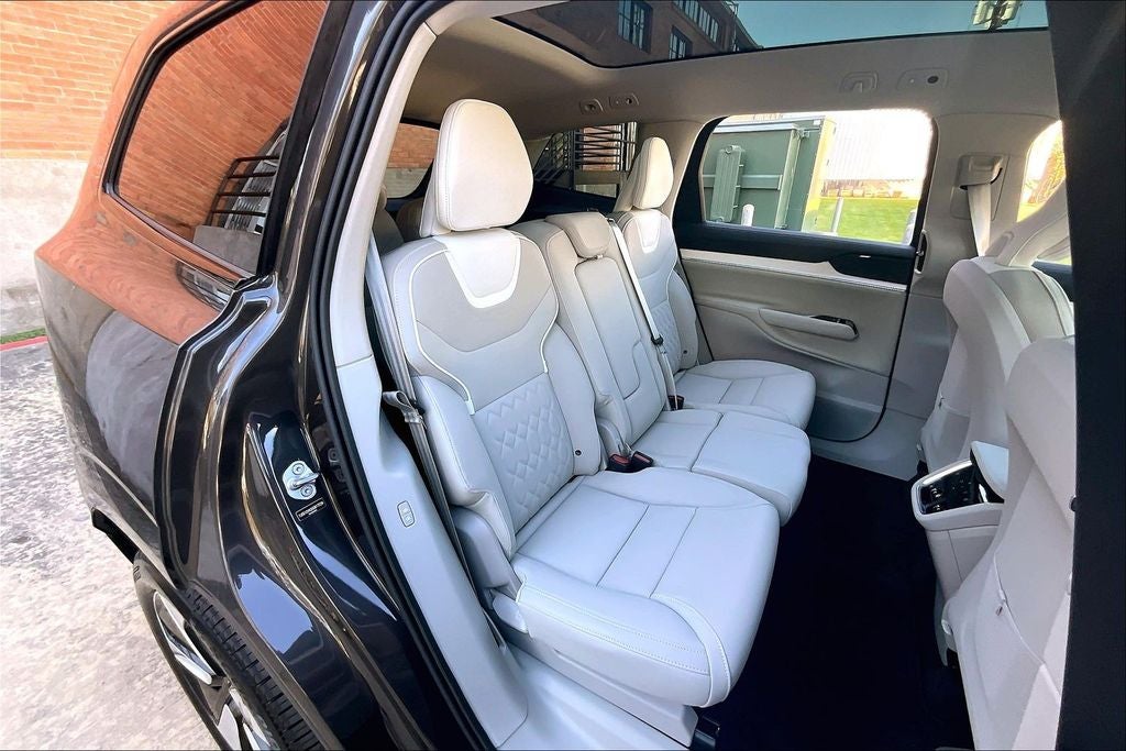 2025 Volvo EX90 Twin Motor Plus 7-Seater