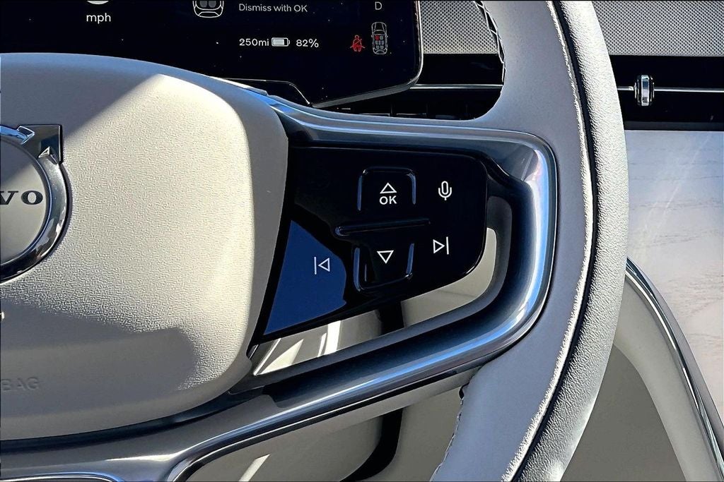 2025 Volvo EX90 Twin Motor Plus 7-Seater