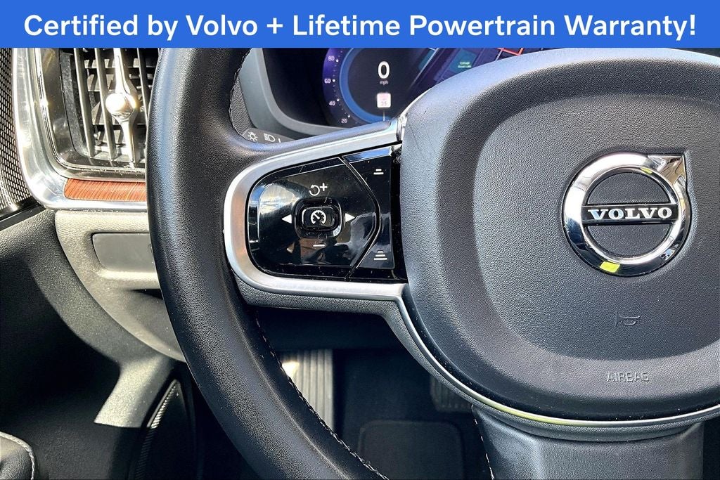 2023 Volvo S60 Recharge Plug-In Hybrid T8 Plus Dark Theme