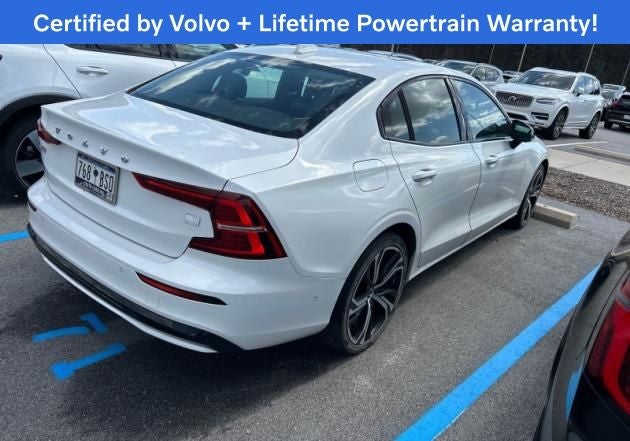 2023 Volvo S60 Recharge Plug-In Hybrid T8 Plus Dark Theme