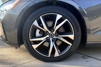 2025 Volvo S60 B5 Core