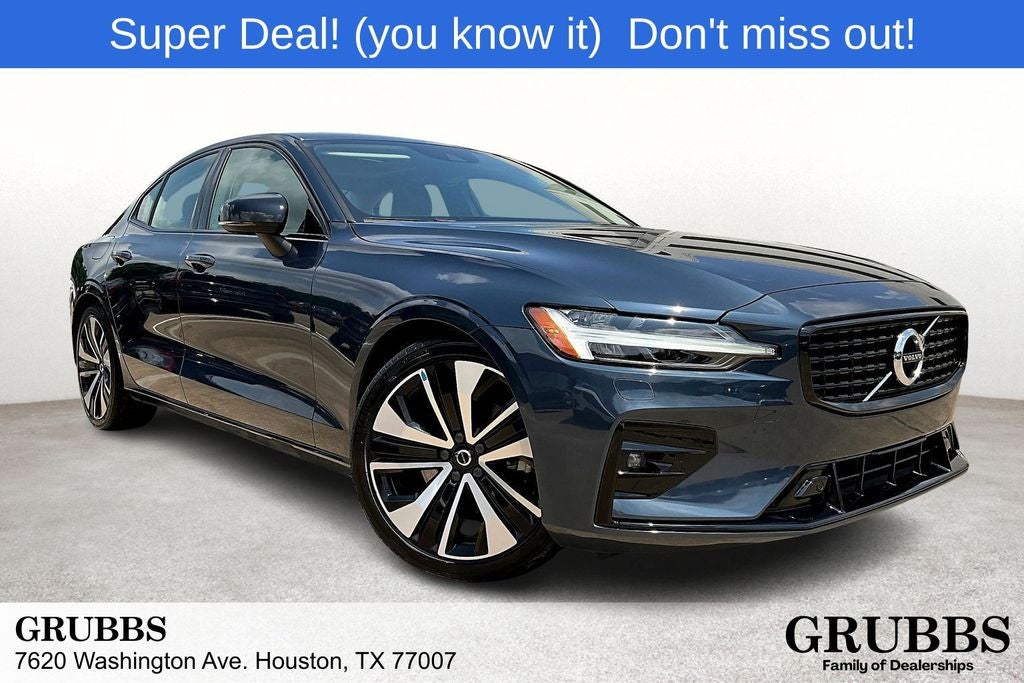 2022 Volvo S60 B5 Momentum