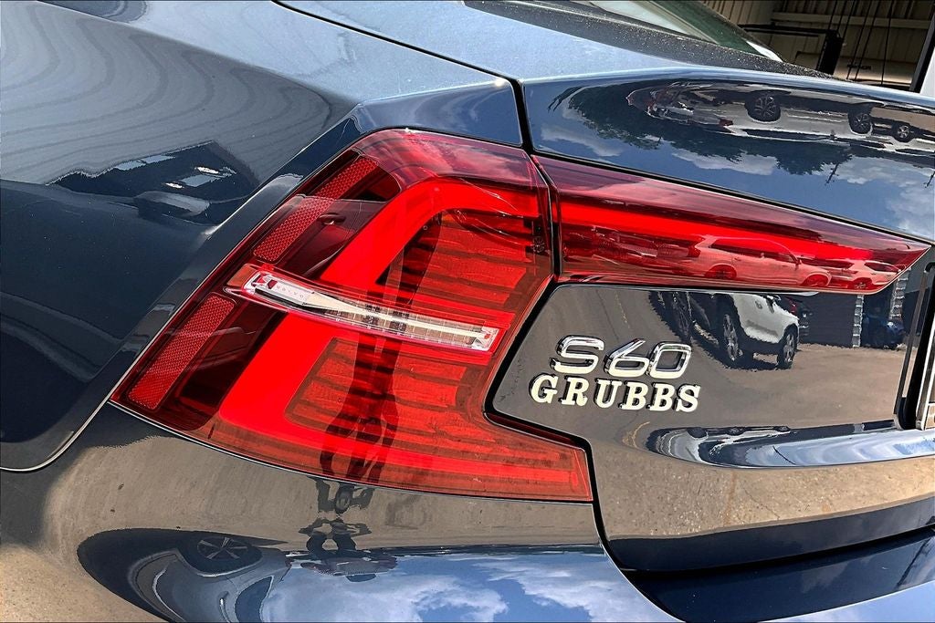 2022 Volvo S60 B5 Momentum