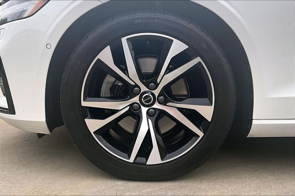 2025 Volvo S60 B5 Plus