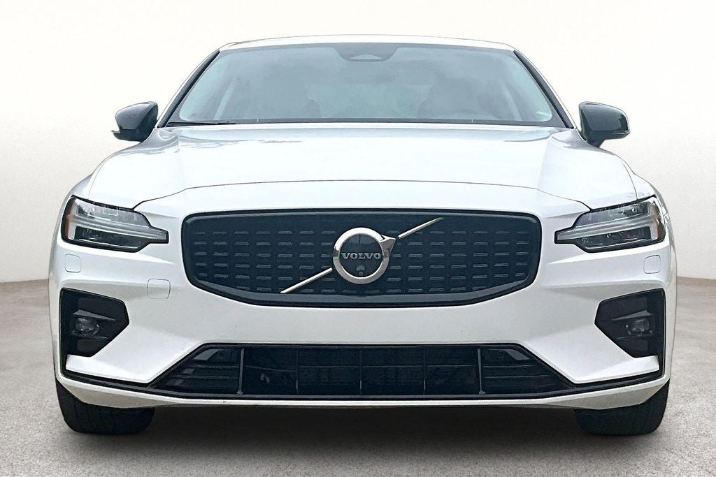 2025 Volvo S60 B5 Plus