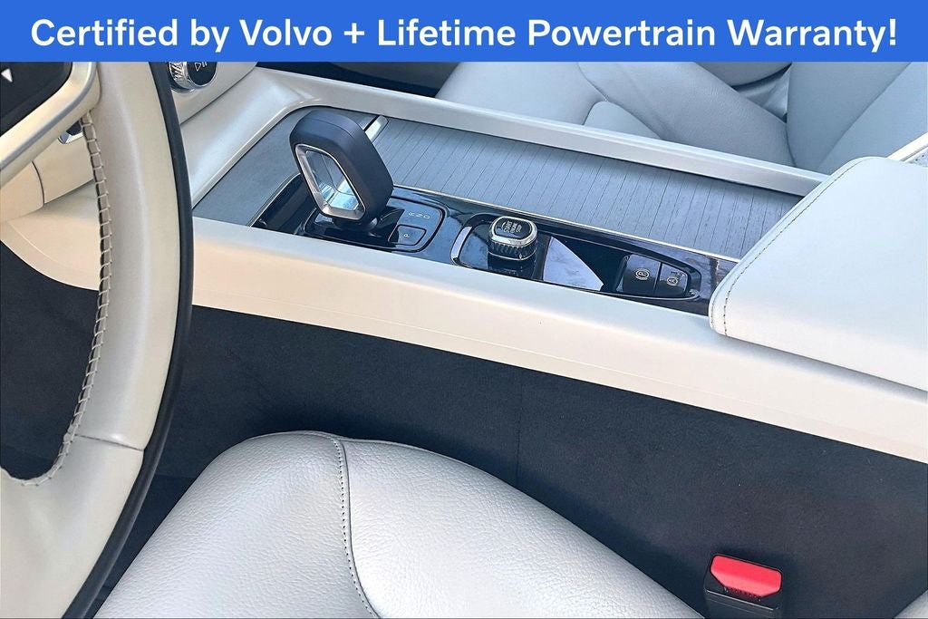 2024 Volvo S60 B5 Plus Dark Theme