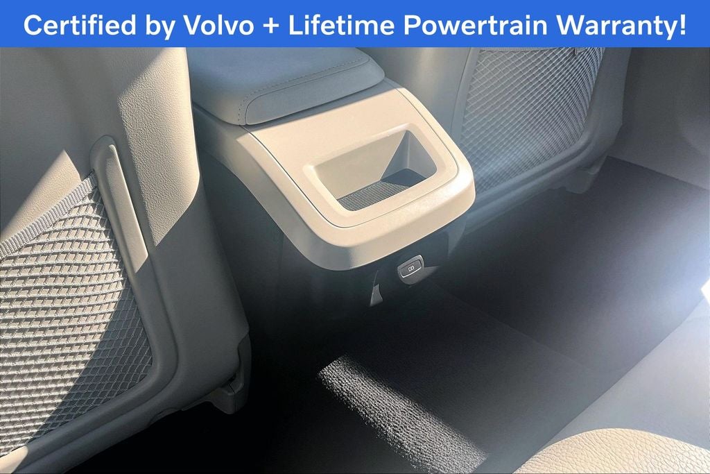 2024 Volvo S60 B5 Plus Dark Theme