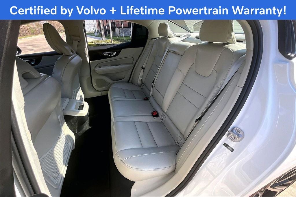 2024 Volvo S60 B5 Plus Dark Theme