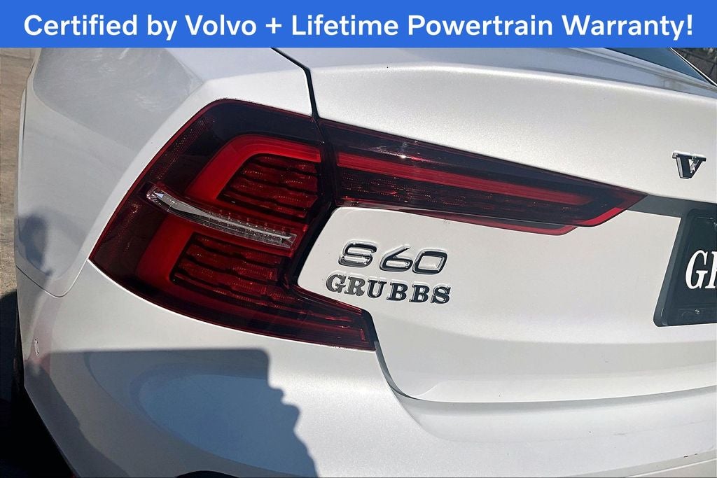 2024 Volvo S60 B5 Plus Dark Theme