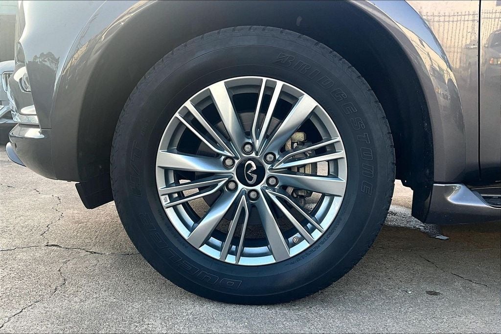 2024 INFINITI QX80 LUXE