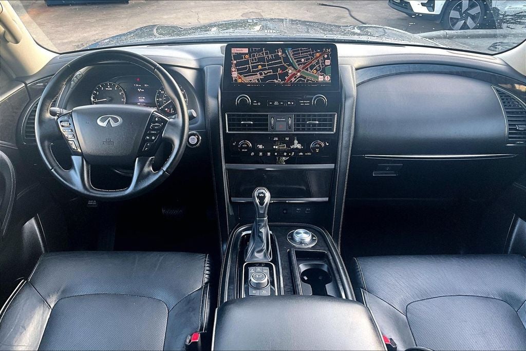 2024 INFINITI QX80 LUXE