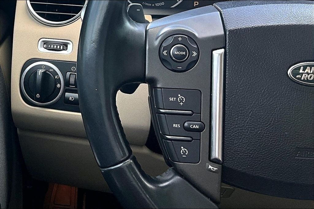 2015 Land Rover LR4 Base