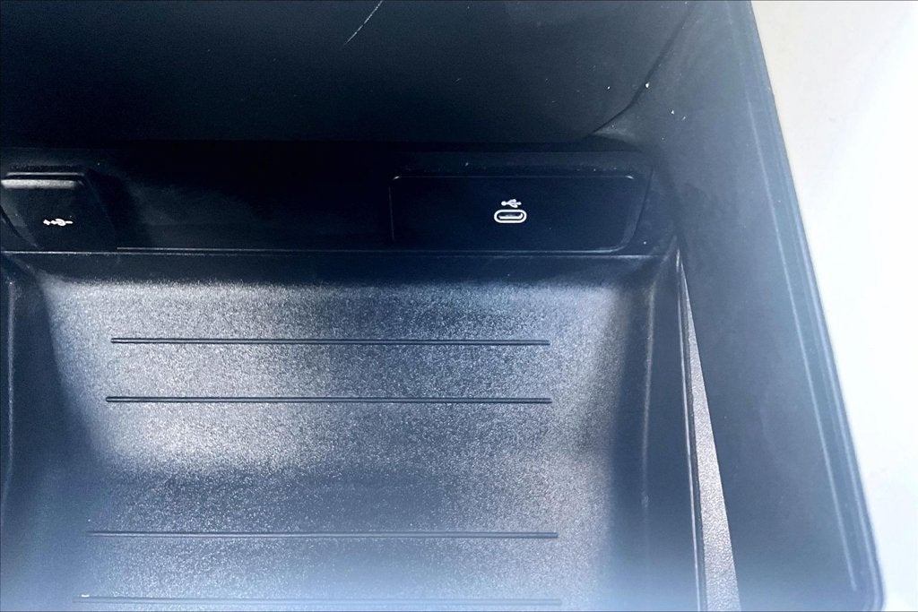 2025 Land Rover Defender 110 S