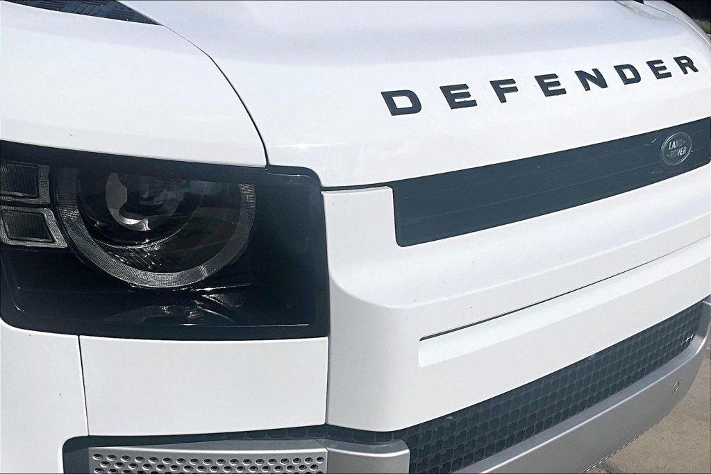 2025 Land Rover Defender 110 S