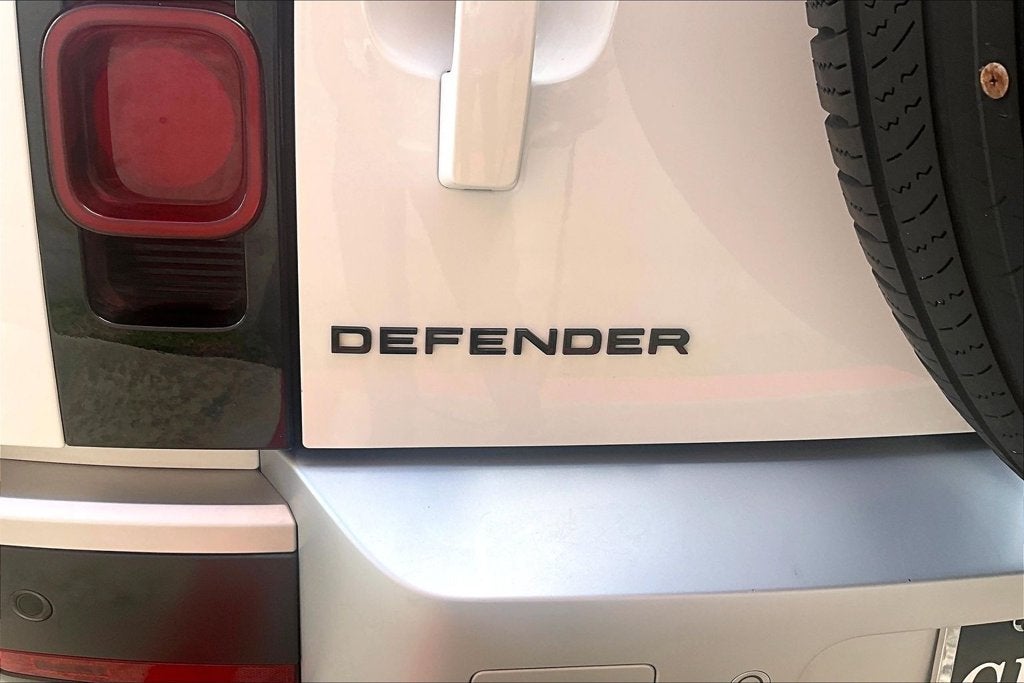 2025 Land Rover Defender 110 S
