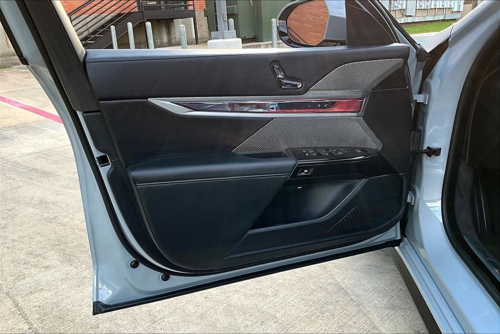 2025 BMW 7 Series 740i xDrive