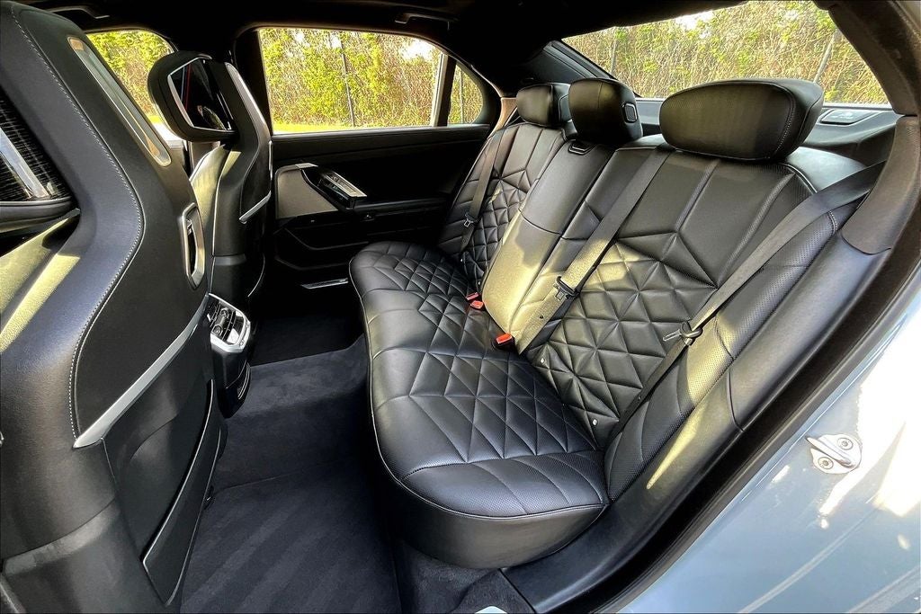 2025 BMW 7 Series 740i xDrive