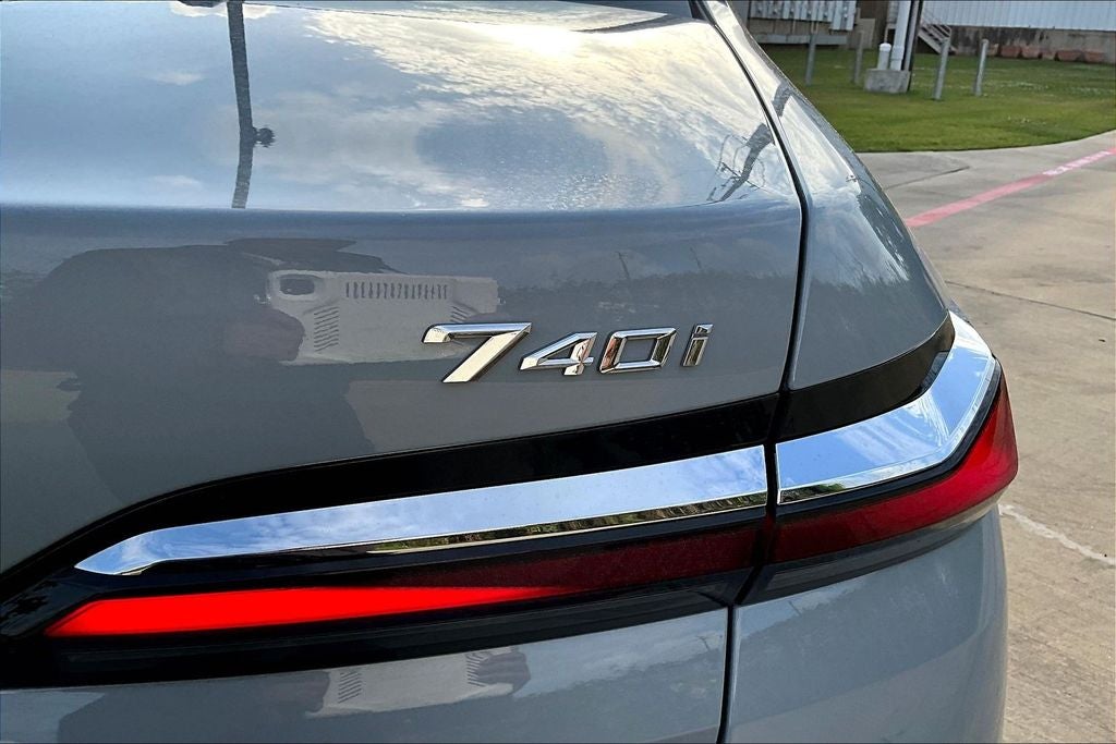 2025 BMW 7 Series 740i xDrive