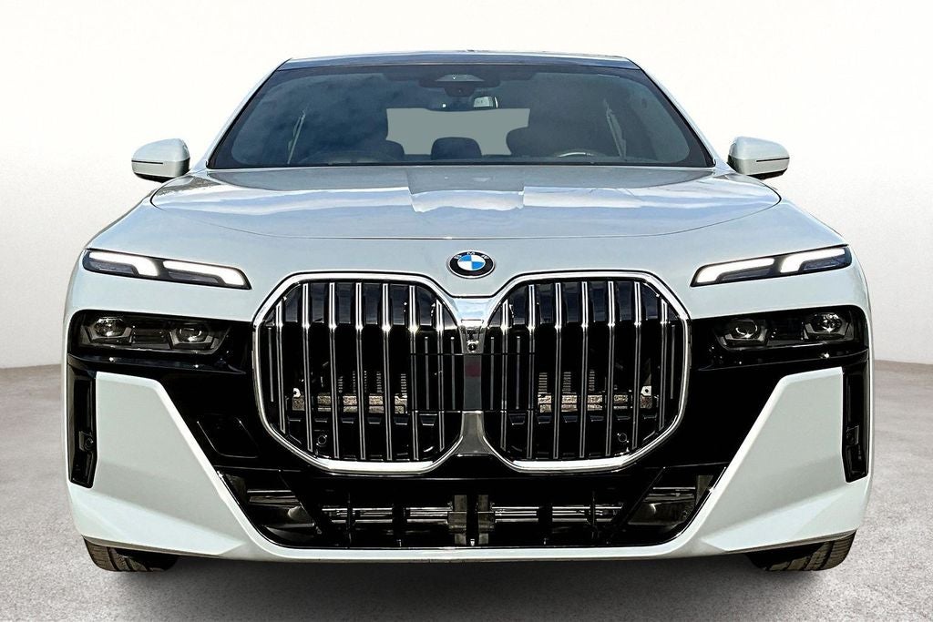 2025 BMW 7 Series 740i xDrive