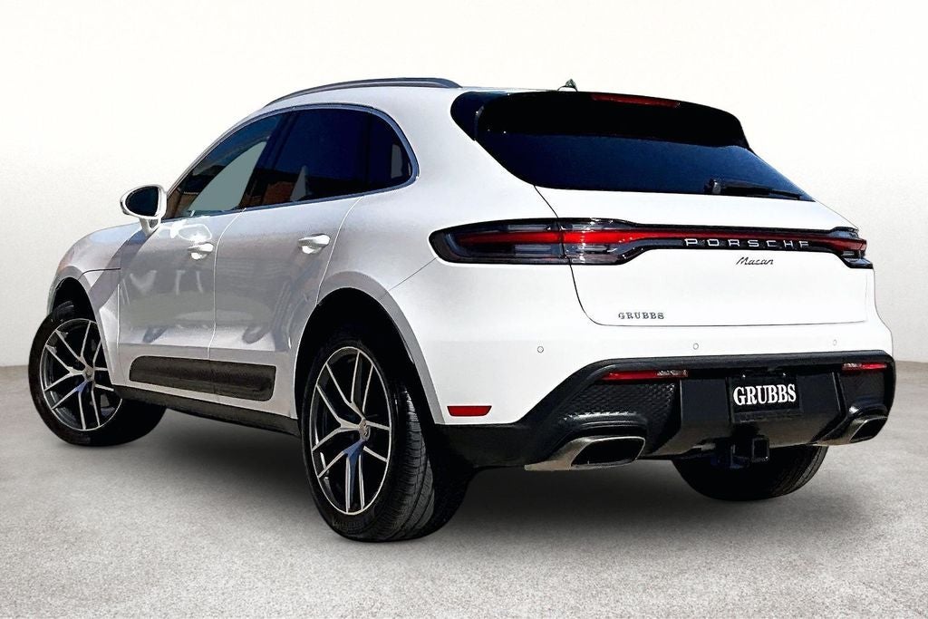 2023 Porsche Macan Base