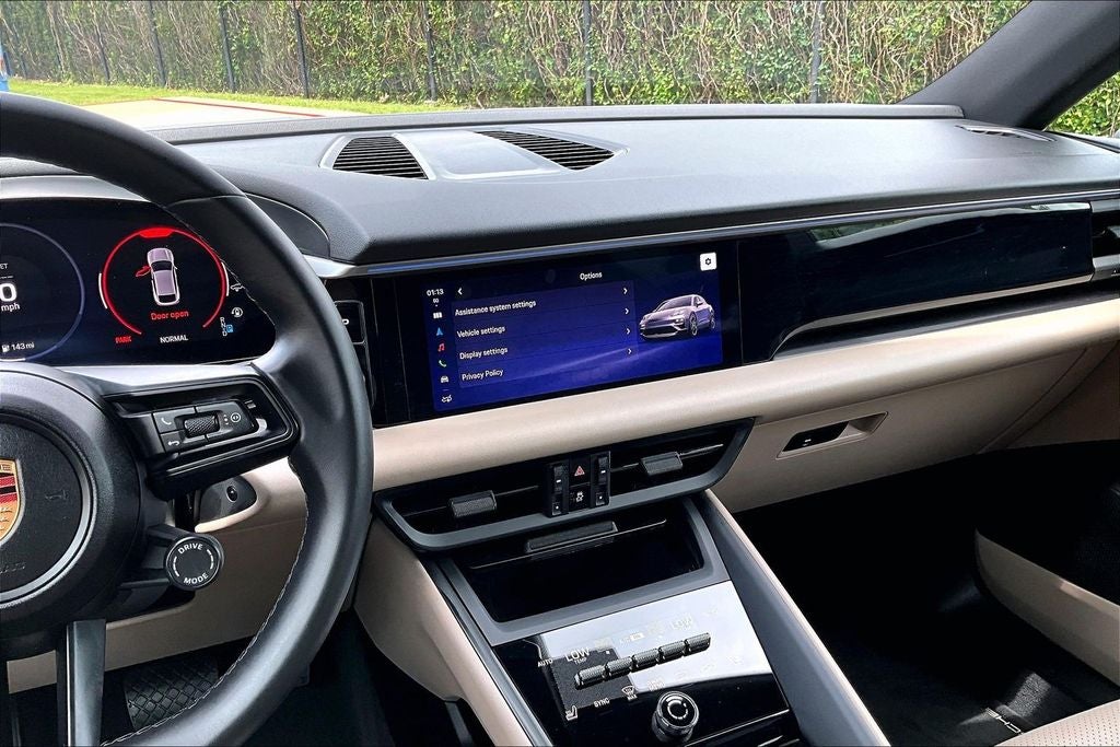 2025 Porsche Macan Electric 4