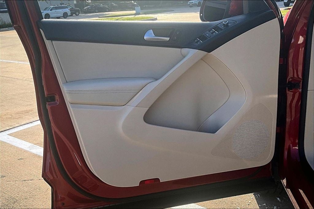 2014 Volkswagen Tiguan SE