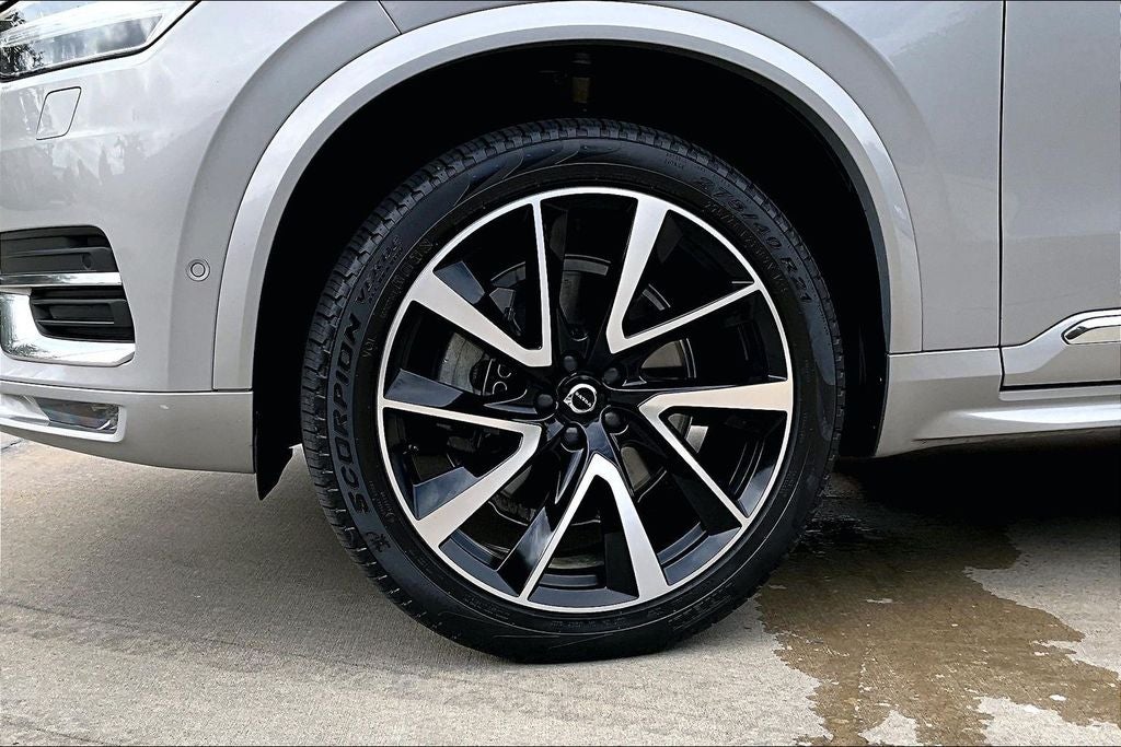 2023 Volvo XC90 B6 Plus 6-Seater