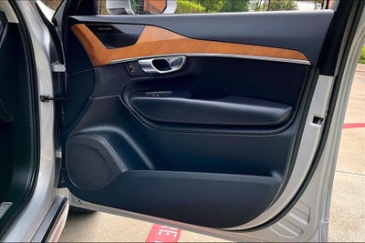 2023 Volvo XC90 B6 Plus 6-Seater