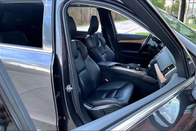 2023 Volvo XC90 B6 Plus 6-Seater