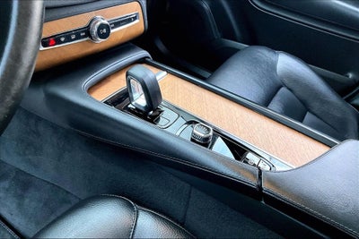 2023 Volvo XC90 B6 Plus 6-Seater