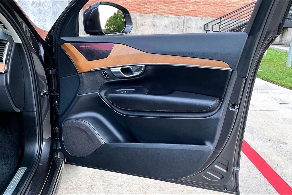 2023 Volvo XC90 B6 Plus 6-Seater