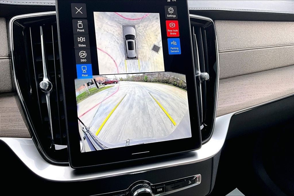 2026 Volvo XC90 B6 Plus 6-Seater