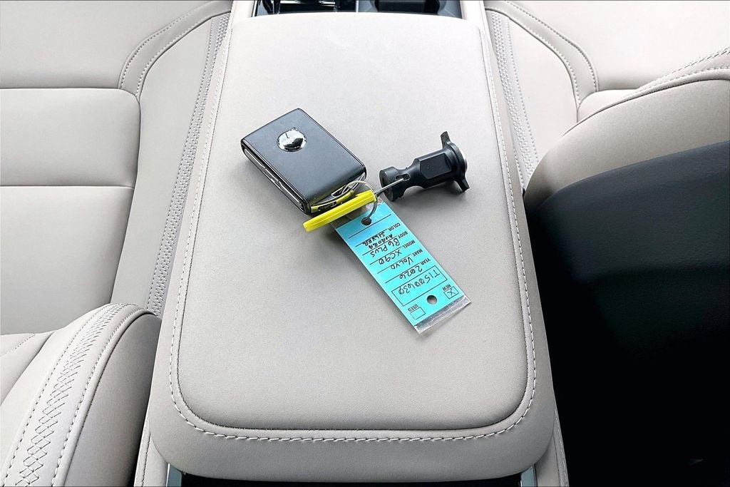 2026 Volvo XC90 B6 Plus 6-Seater