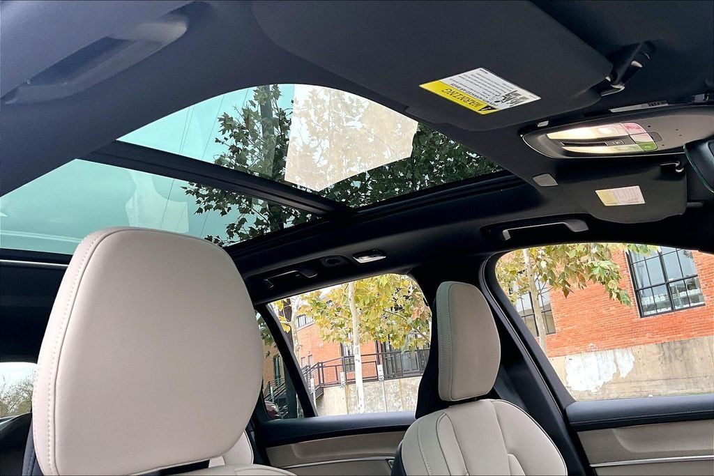 2026 Volvo XC90 B6 Plus 6-Seater